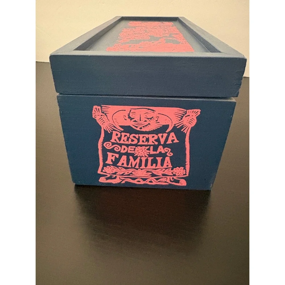 Jose Cuervo Reserva De La Familia 1997 Wood Box Artemio Rodriguez Blue Pink Art
